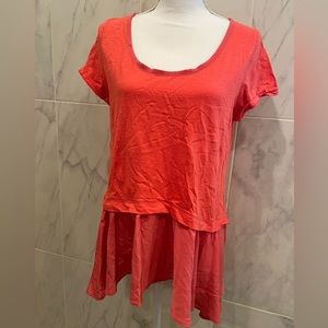 Women’s Coral Flounced T-shirt Size Large